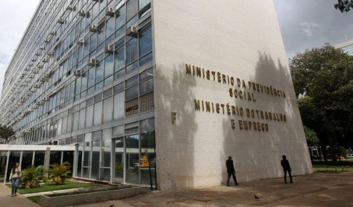 Confederação dos Bancários repudia anúncio de extinção do Ministério do Trabalho