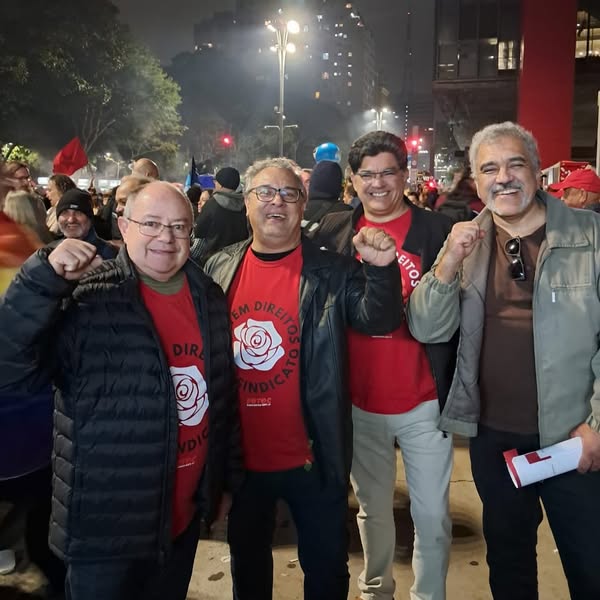 Trabalhadores tomaram a Av. Paulista em defesa dos direitos