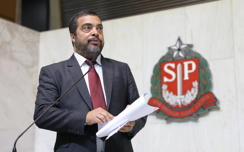 Dep. Luiz Claudio Marcolino apresenta projeto em defesa do emprego bancário e contra o fechamento de agências